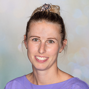 Mag. Julia TOMONKO